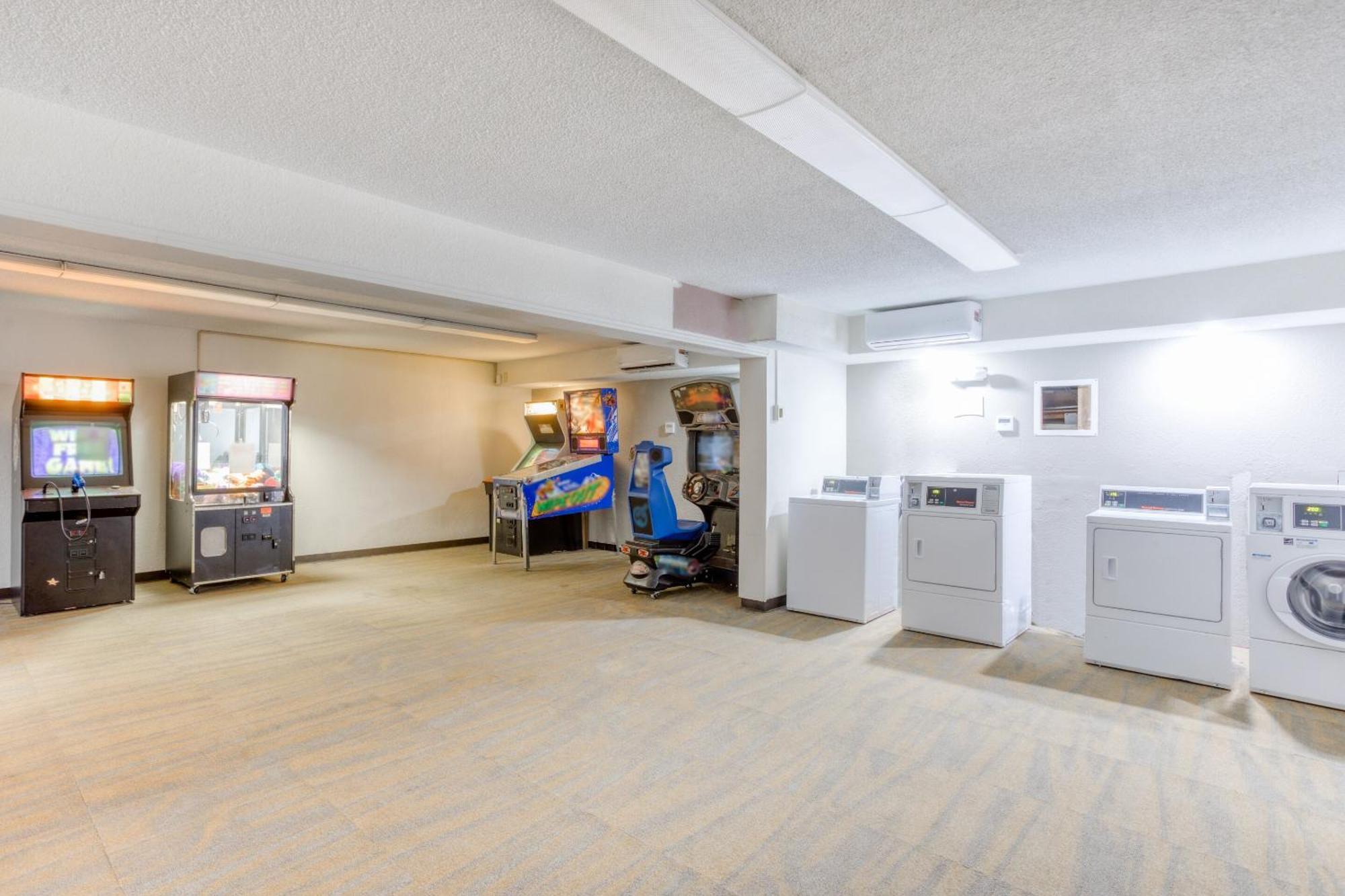 Oyo Townhouse Owensboro West Hotell Exteriör bild