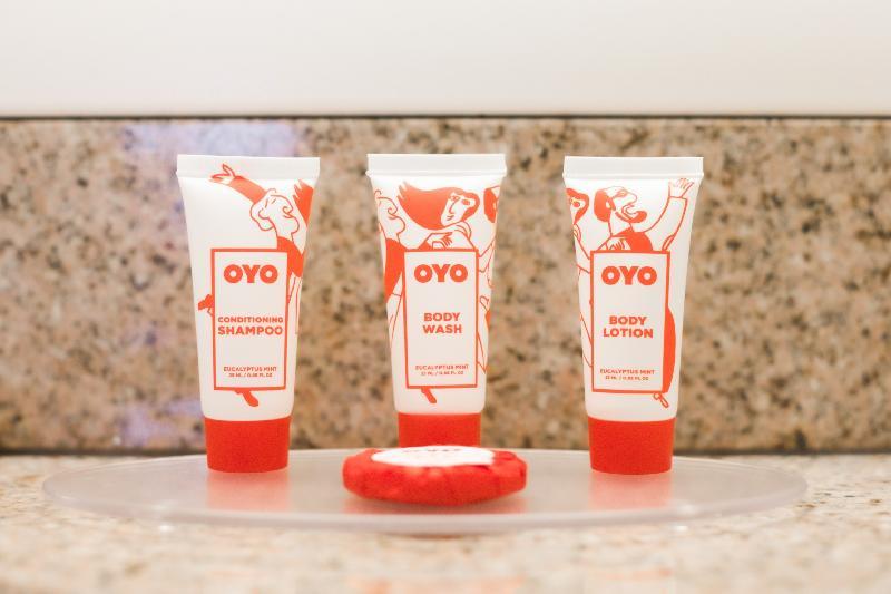 Oyo Townhouse Owensboro West Hotell Exteriör bild